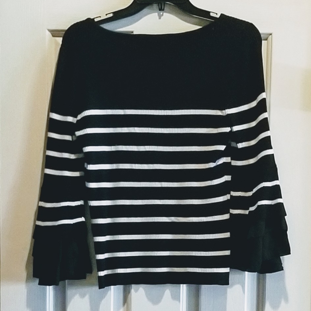 White House black Market Lightweight Sweater